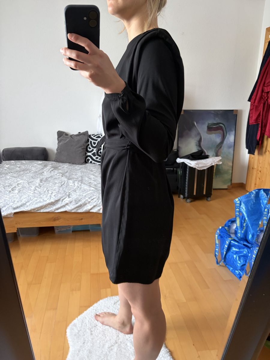 Mango Vestiti: Black long sleeve dress Mango – Usato da Zürich venduto da Abu95 3