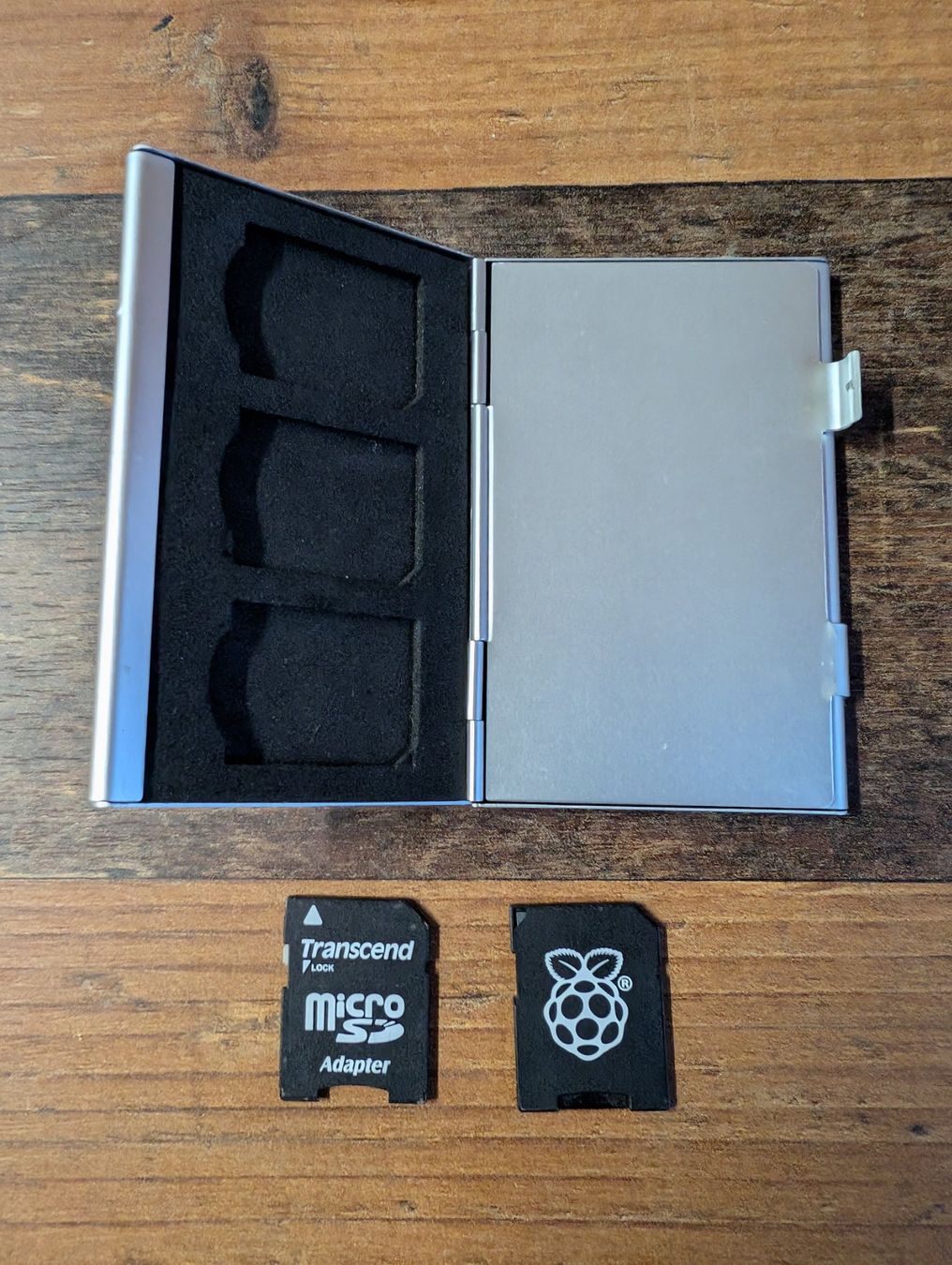 Schede di memoria: MicroSD Karten Set mit Aufbewahrungsbox – Usato da Neuenhof venduto da mlw_w98j 1
