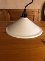schöne, kleine Blech Hängelampe weiss - Vintage