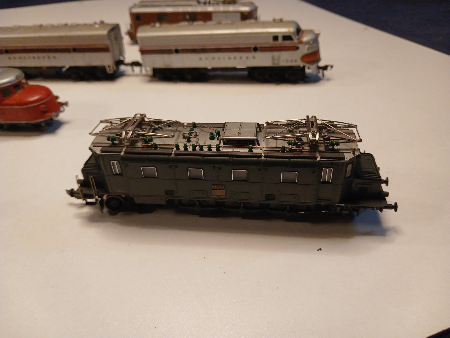 Modellini di ferrovie: 5 H0 Modeleisenbahn Loks – Usato da Rüfenacht BE venduto da zur_2s9l 2