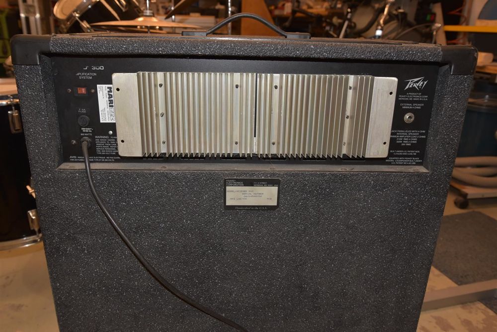 Peavey Combo 300 bass amp 1980s USA Acheter sur Ricardo