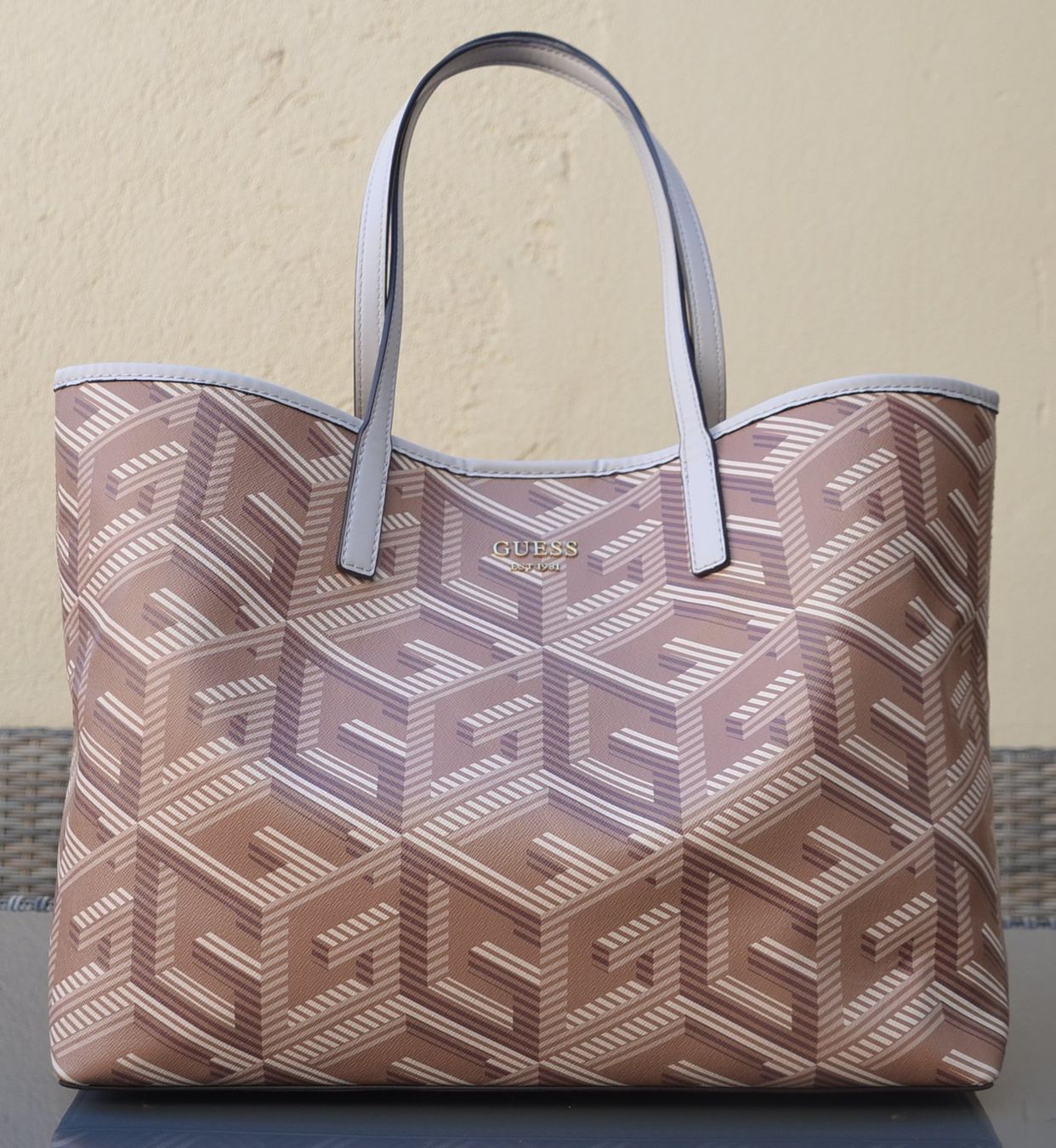 Guess Borse da donna: Guess VIKKY LARGE TOTE Set Tasche / sac – Usato da Collonges venduto da arashee 3
