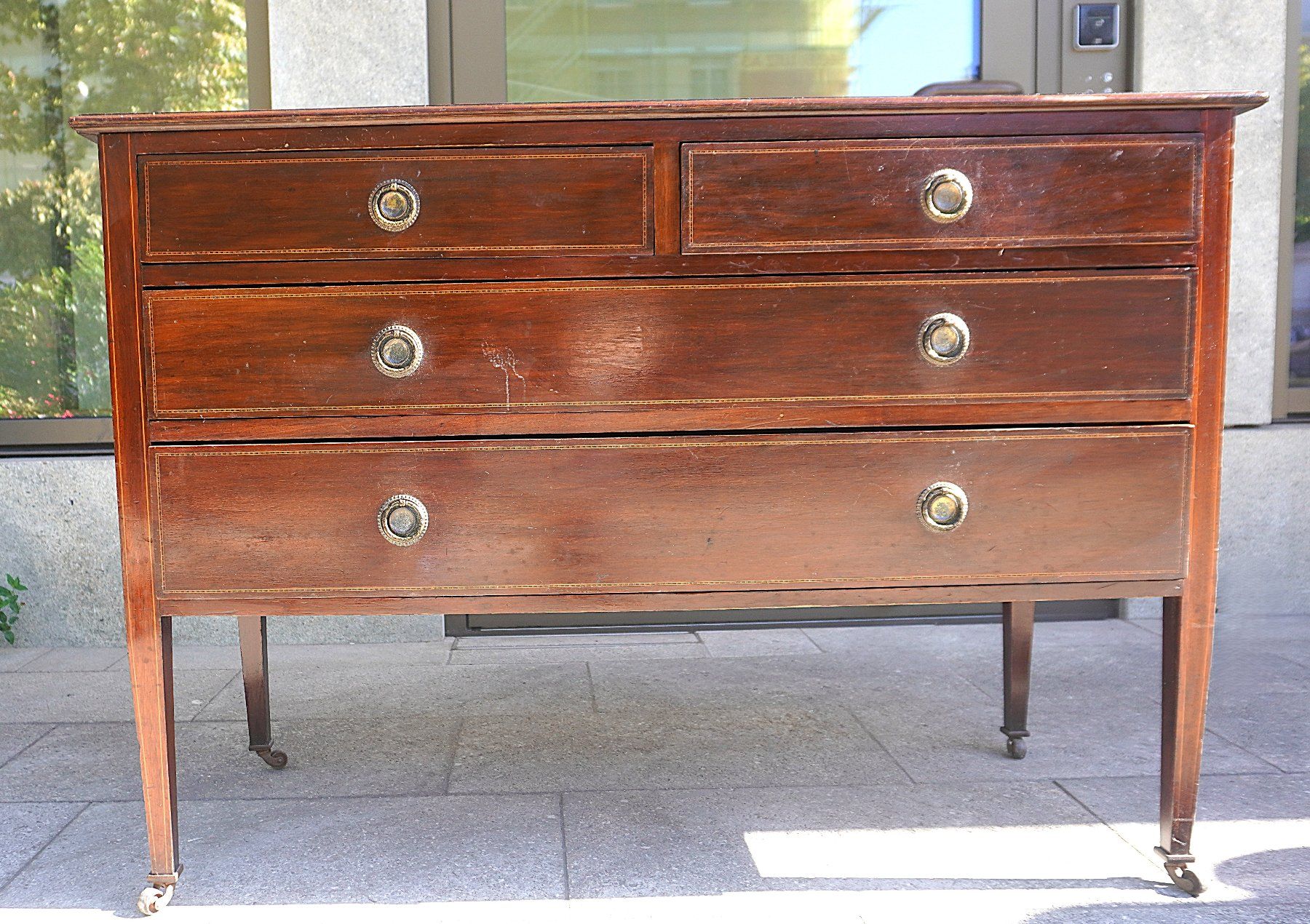 Commodes: Antike Kommode (MA336) – D'occasion à Basel par B.W.B.
