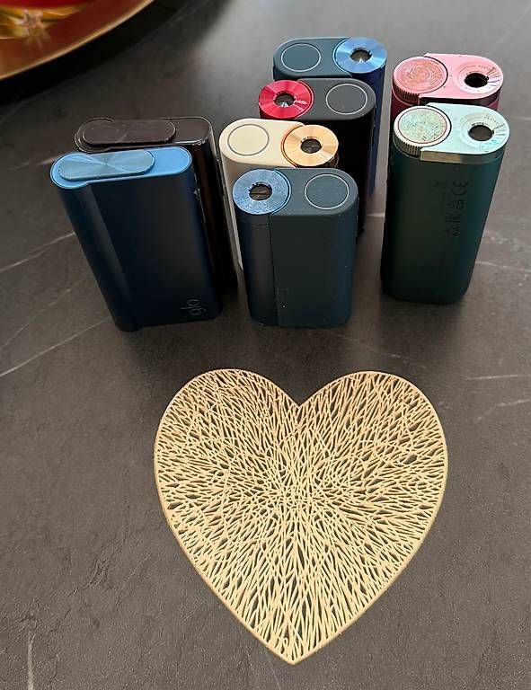 Altri Prodotti per fumatori: Glo Heater Diverse – Usato da Bern venduto da dub_cq8g