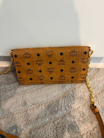 MCM Visetos Wallet on Chain / Crossbody Bag Cognac