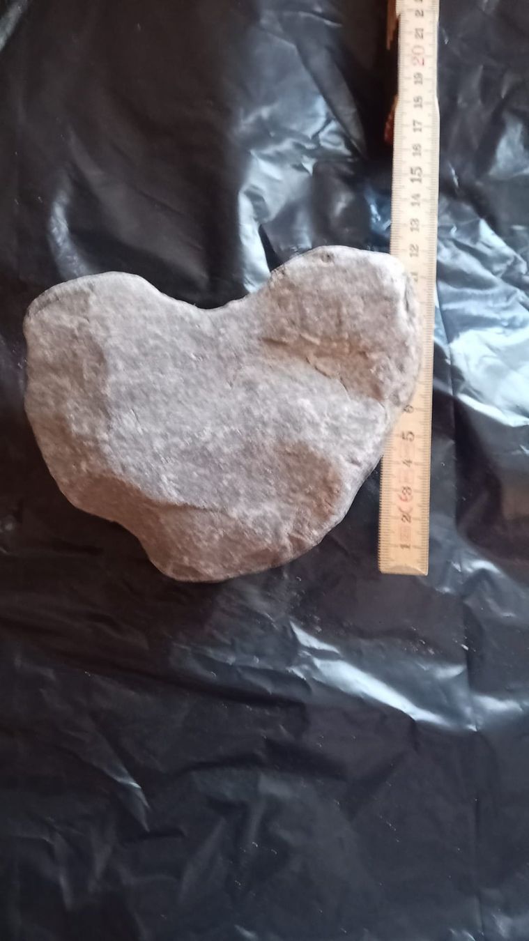 Steine & Dachziegeln: Steinherz Höhe 13cm Breite 15cm – Gebraucht aus Hasle LU von Flamme6