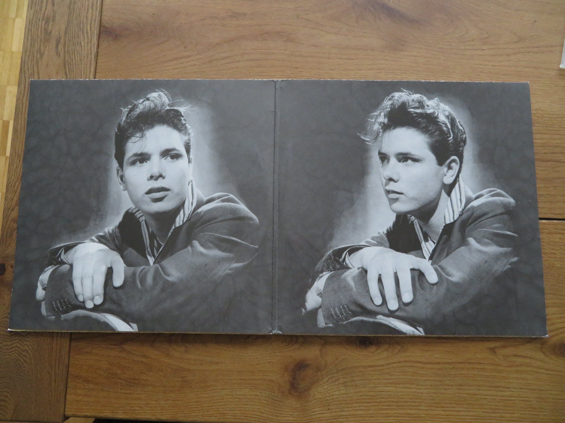 Dischi in vinile: CLIFF RICHARD 2LPMOVE IT – Nuovo (secondo la descrizione) da Zürich venduto da max_cp5f 1