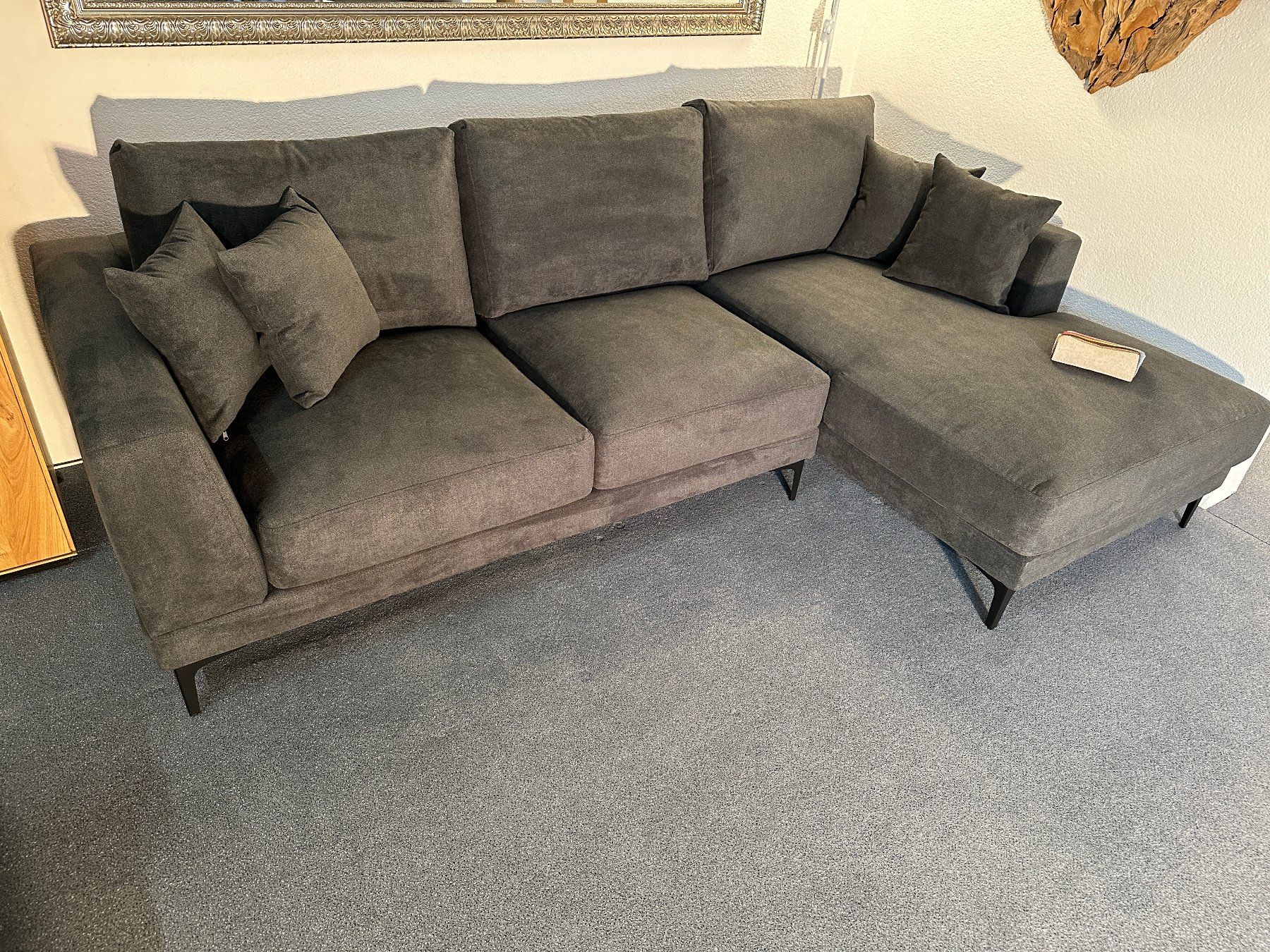 Sofas: Sofa GINO Stoff Aston schwarz 258 x 184 cm – Neu und originalverpackt aus Unterentfelden von moebelrufli 1