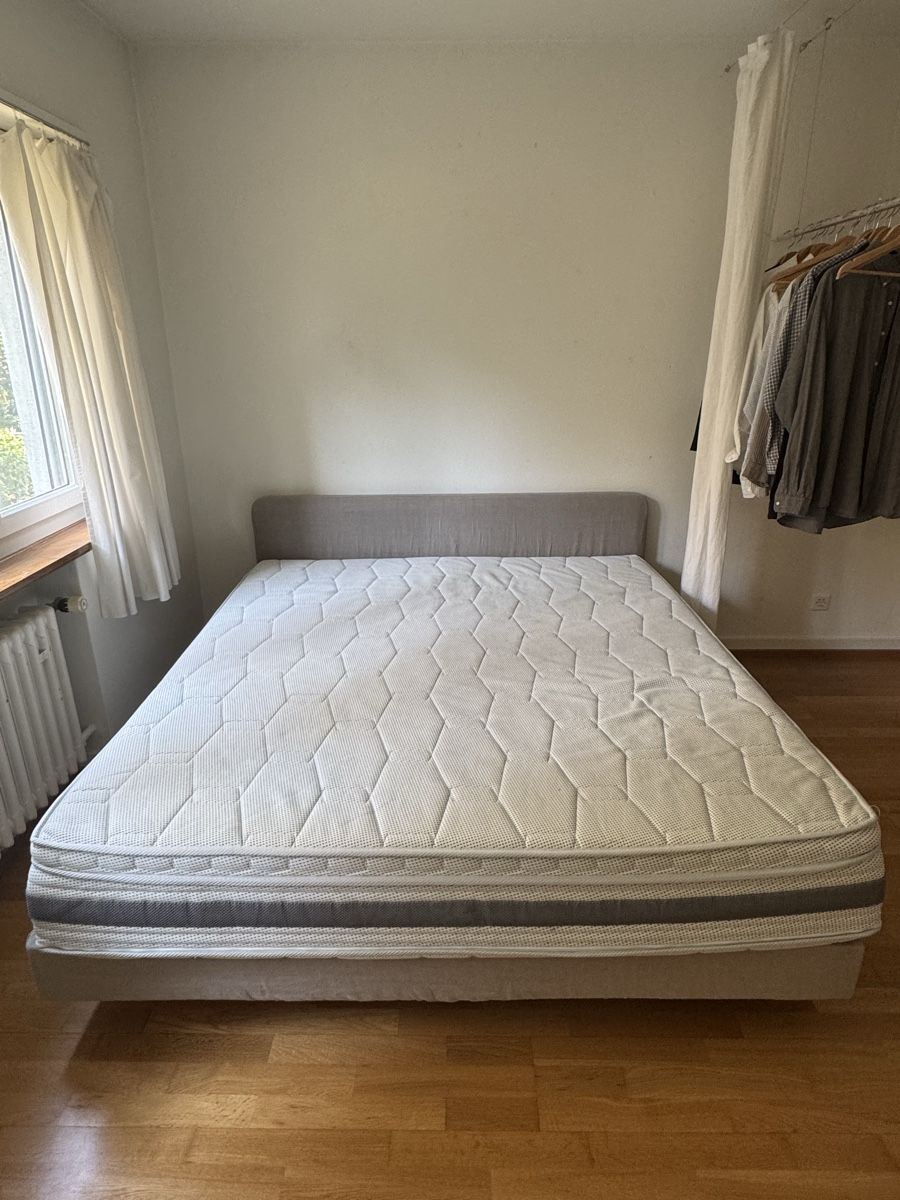 Betten: 1.80er Bett mit Matratze  – Gebraucht aus Zürich von lou_rq2j 2