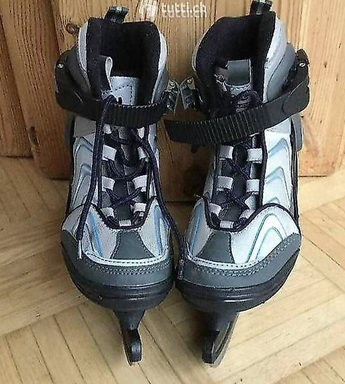Pattini da ghiaccio: Schlittschuhe 31 32 33 – Usato da Itingen venduto da Haefi