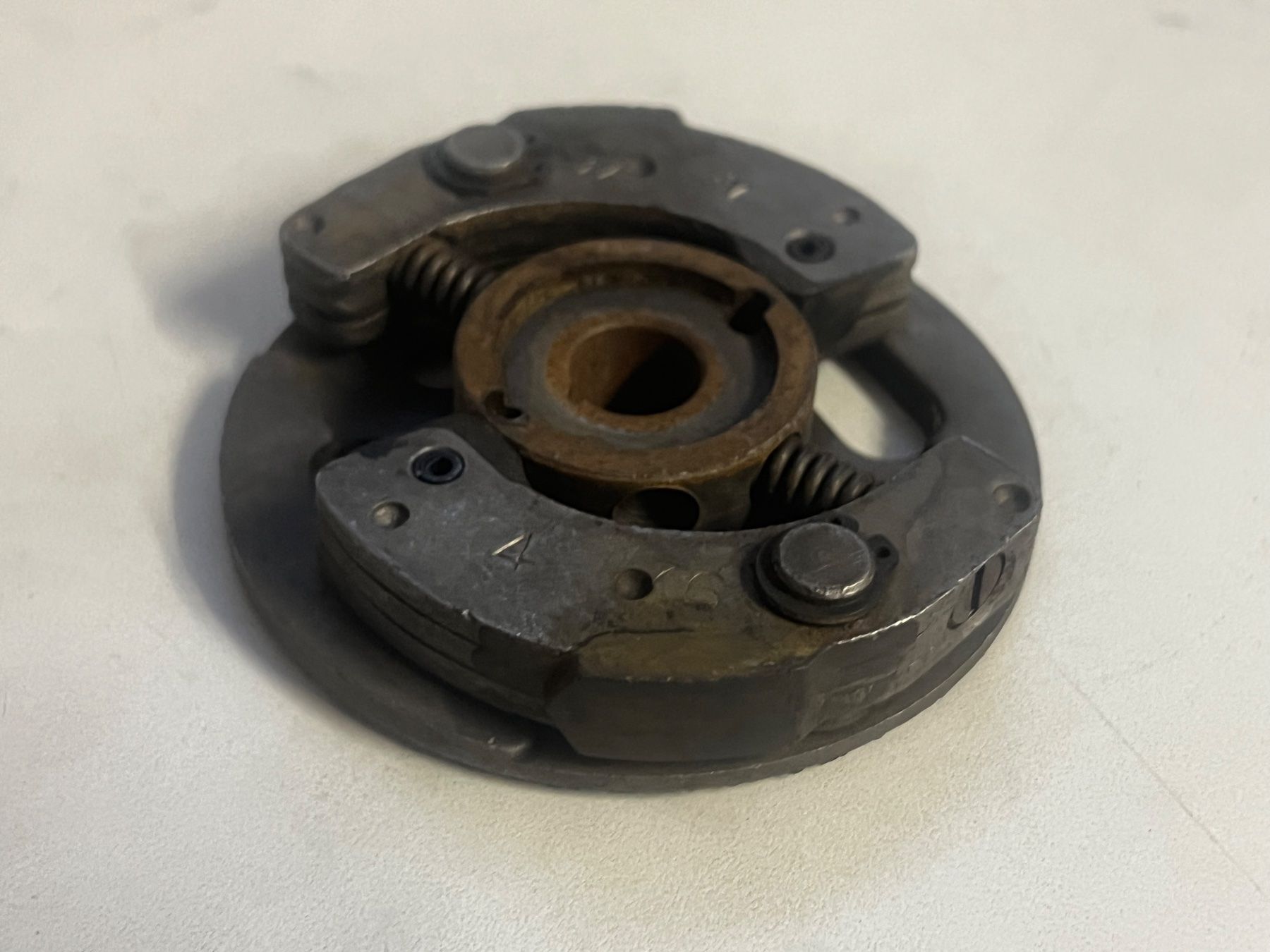 Puch Parti ricambio per ciclomotori: Puch Maxi E50 2 Backen Kupplung Motor – Usato da Steffisburg venduto da FlorianJohner 2