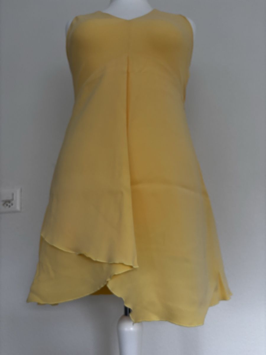 Kostüme: Valentino Sommerlich & Elegant☀️ – Gebraucht aus Wangen ZH von tel_gxb5 5