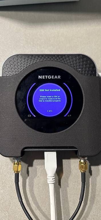 Modems & Router: Netgear Nighthawk M1 LTE(4G)-Router + FTS Außenantenne – Gebraucht aus Birr von Satti 2