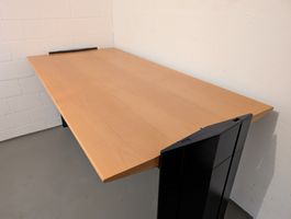 Schreibtisch / Pult