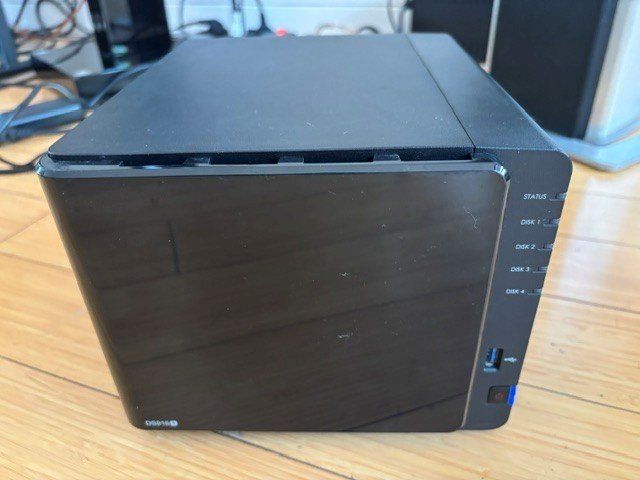 Synology Serveurs: Synology NAS DS916+ – D'occasion à Jona par cilang