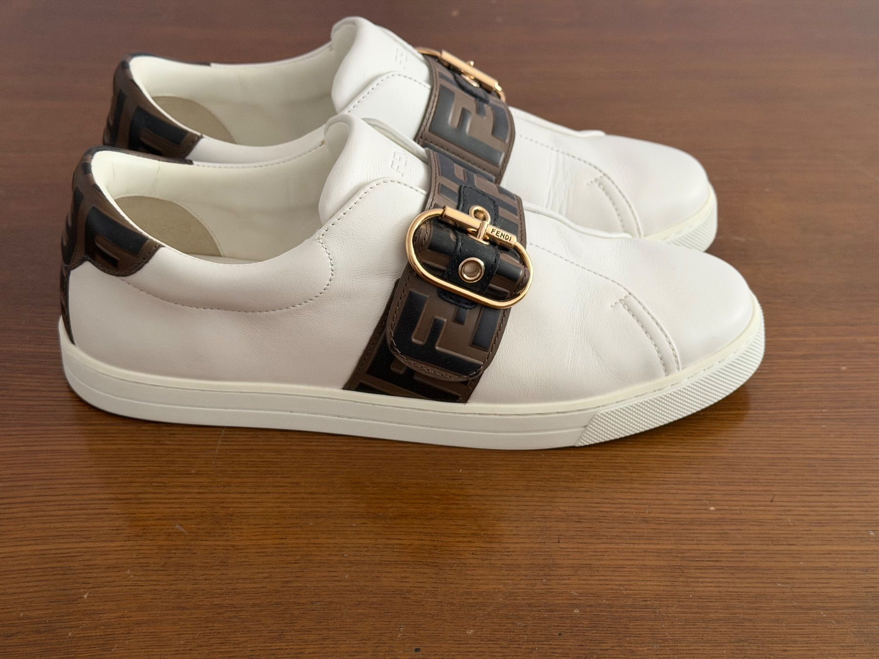 Fendi Damenschuhe: Fendi Sneakers – Gebraucht aus Küssnacht von Flowerlady 2