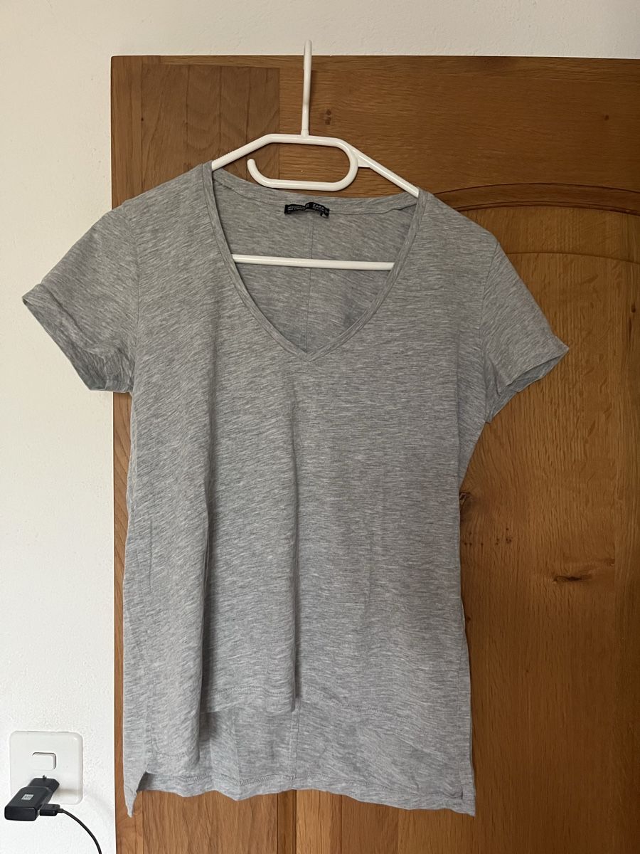 Zara T-Shirts: T-shirt – Gebraucht aus Montsevelier von Duna2210