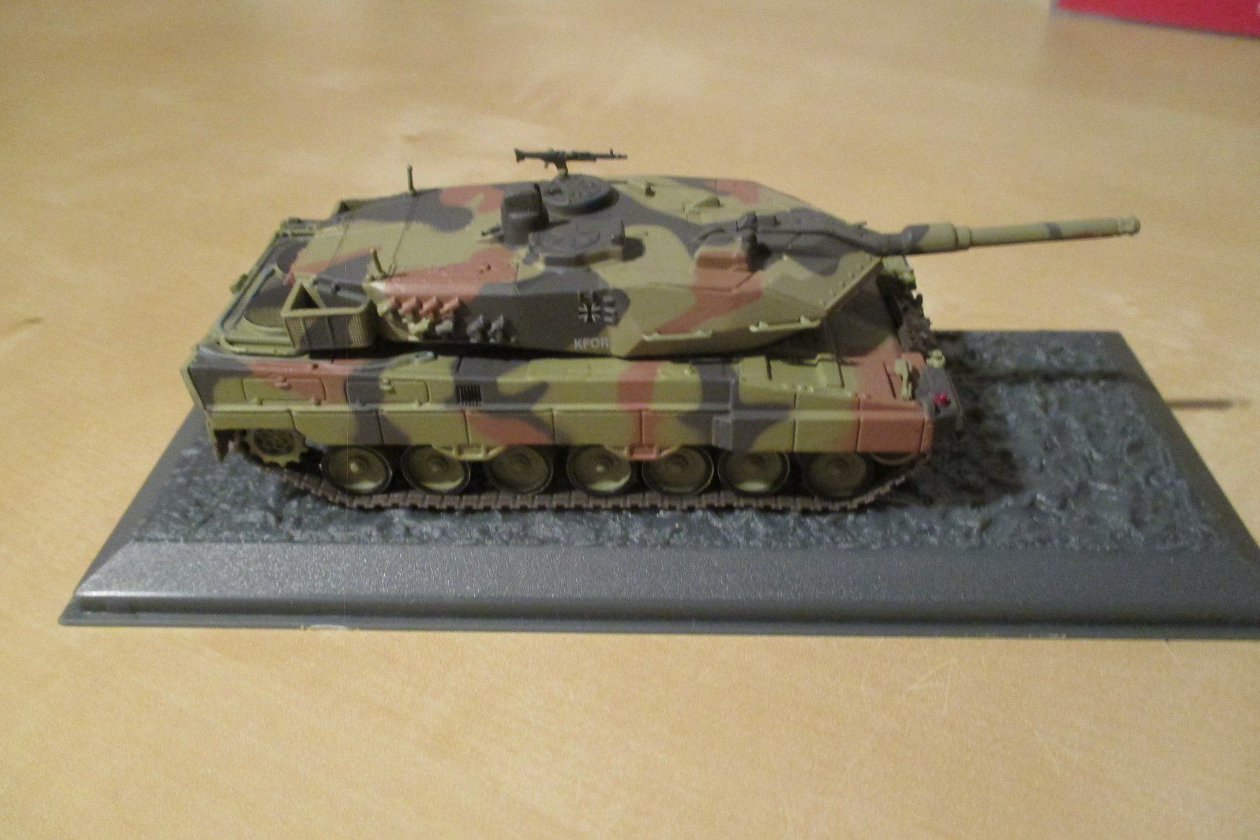 Kit di modellismo & Modellini statici: Kampfpanzer Leopard 2A5 Metall-Modell – Nuovo (secondo la descrizione) da Lützelflüh-Goldb venduto da wli_9wqr 1