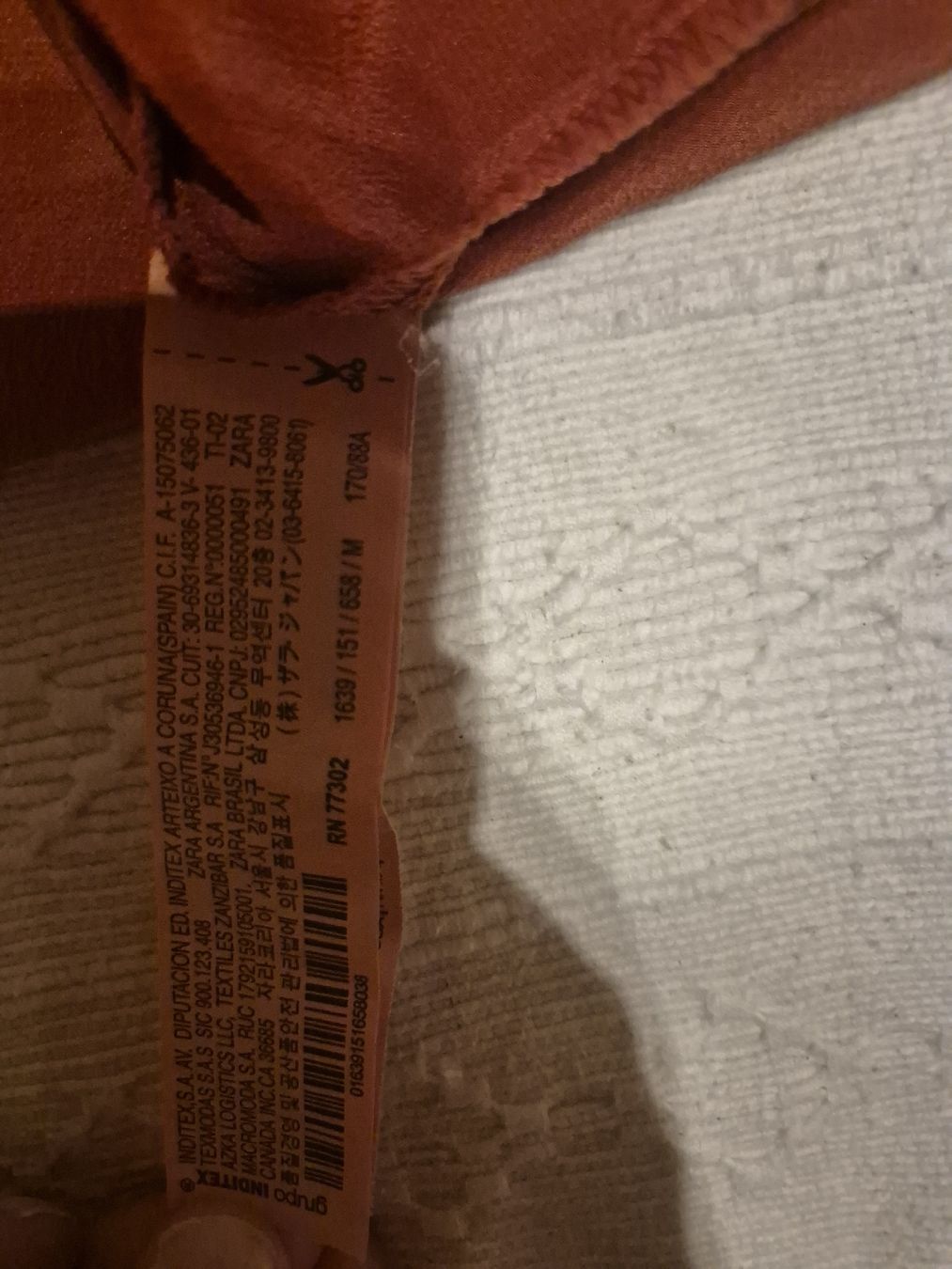 Zara Blusen: Zara Basic Bluse orange kurz geschnitten Grösse M Seide – Neu (gemäss Beschreibung) aus Zürich von Drago670 4