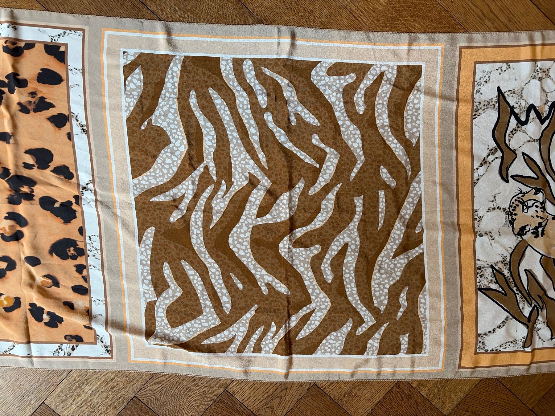 Foulard & Sciarpe: Edler Seidenschal mit Tiermuster, Marccain – Usato da Bern venduto da ro-mabern 2