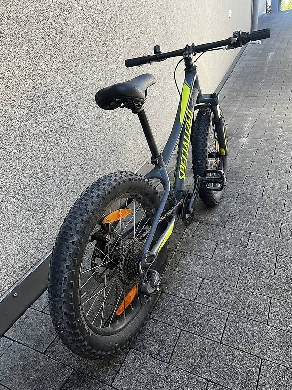 Specialized Velos: Specialized Kinder-Mountainbike – Gebraucht aus Hünenberg von dar_6nqz 2