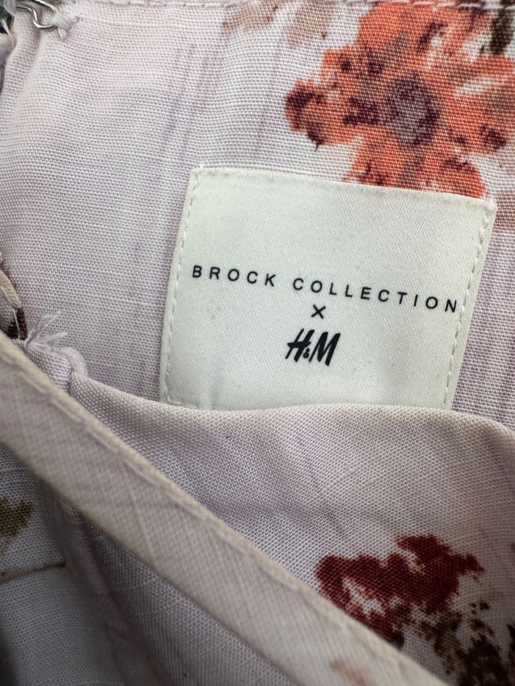 H&M Kleider: Sublime robe à fleurs rose Brock Colection X H&M – Gebraucht aus giffers von sev_c9x9 3