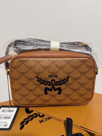 MCM CANVAS CROSSBODY-UMHÄNGETASCHE - COGNAC