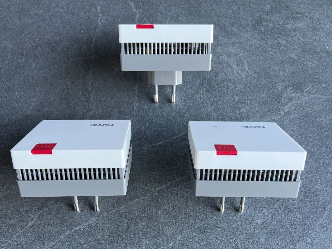 Avm WiFi: Fritz Repeater 3er Set 1700 – Usato da Hausen am Albis venduto da Anmo74 1