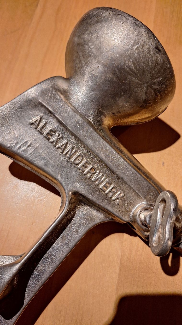 Elettrodomestici da cucina: Fleischwolf Alexanderwerk 374 – Usato da Bönigen venduto da saft195619 2