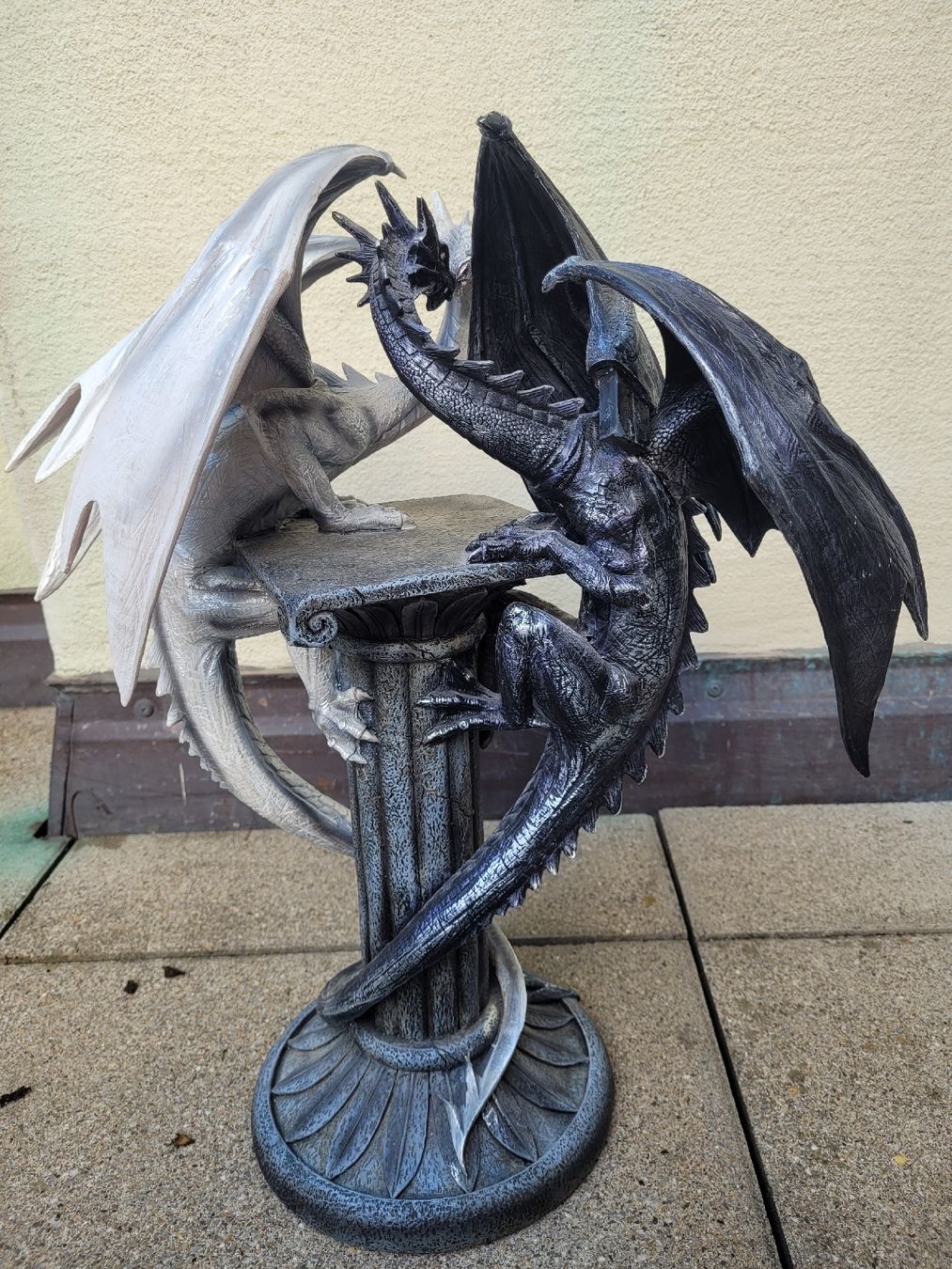 Sculture & Statue: Drachenfigur Dark White 50 cm hoch – Nuovo (secondo la descrizione) da Pratteln venduto da Imus66 3
