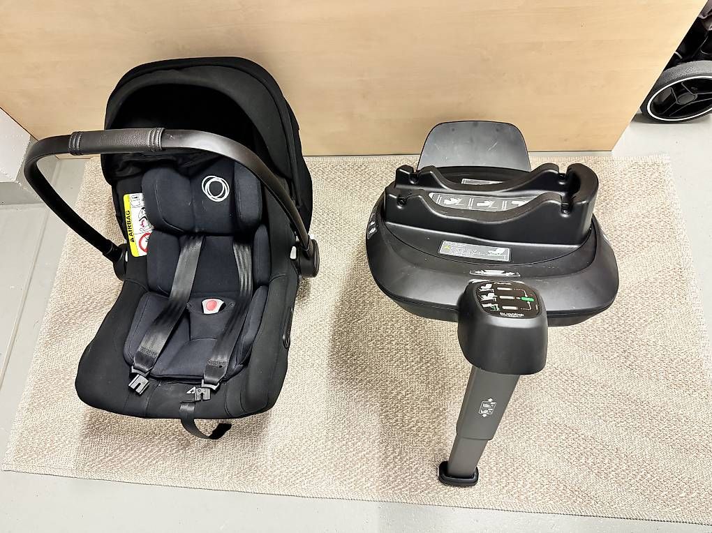 Seggiolini per auto: Bugaboo Turtle Air by Nuna Babyschale inkl. Isofix-Base – Usato da Greppen venduto da NellyTomic