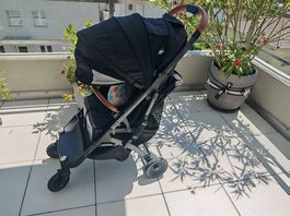 Poussette ultra-compacte Yoya Plus 4 (pliable pour avion)