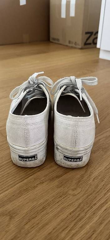 Scarpe da donna: Superga weiss grösse 37 platform – Usato da Uitikon-Waldegg venduto da pri_vrl8