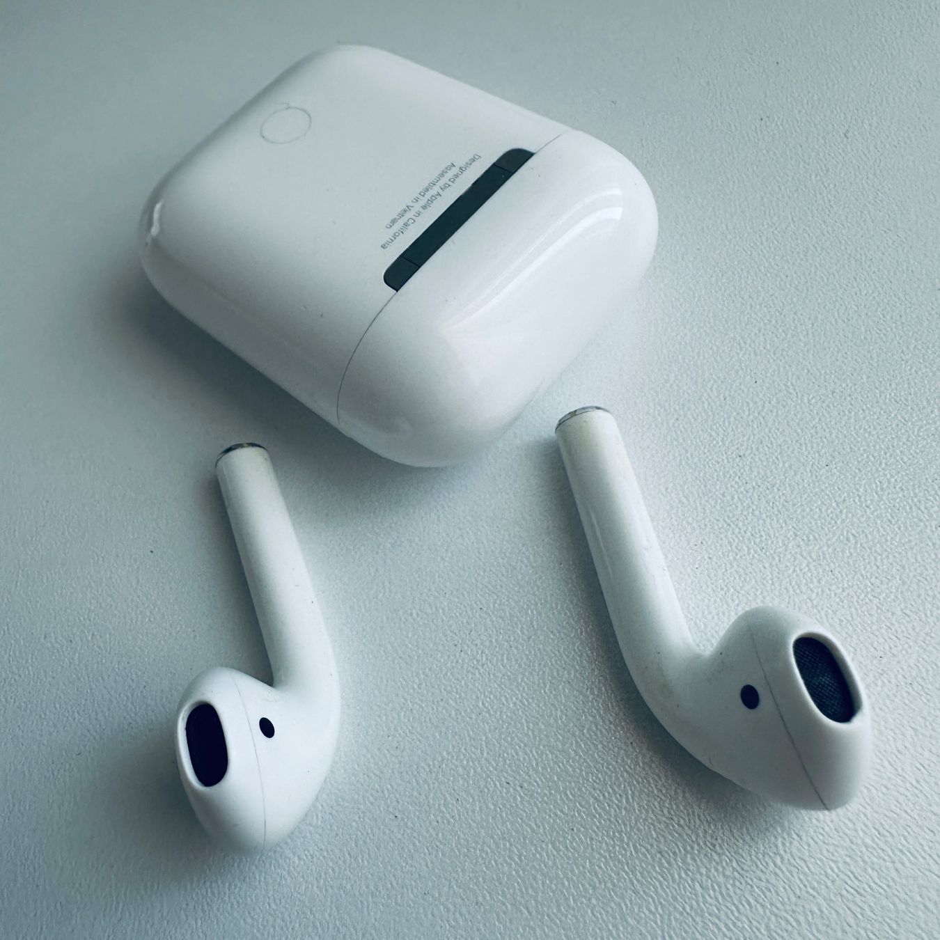 Apple Kopfhörer: Original Apple AirPods 2 Kopfhörer Wireless Lightning Kabel – Gebraucht aus Basel von MY.AIRPODS.SHOP 2