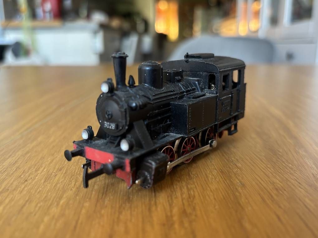 Märklin Modellini di ferrovie: Locomotive de la marque MÄRKLIN – Usato da Orbe venduto da car_8grw 1
