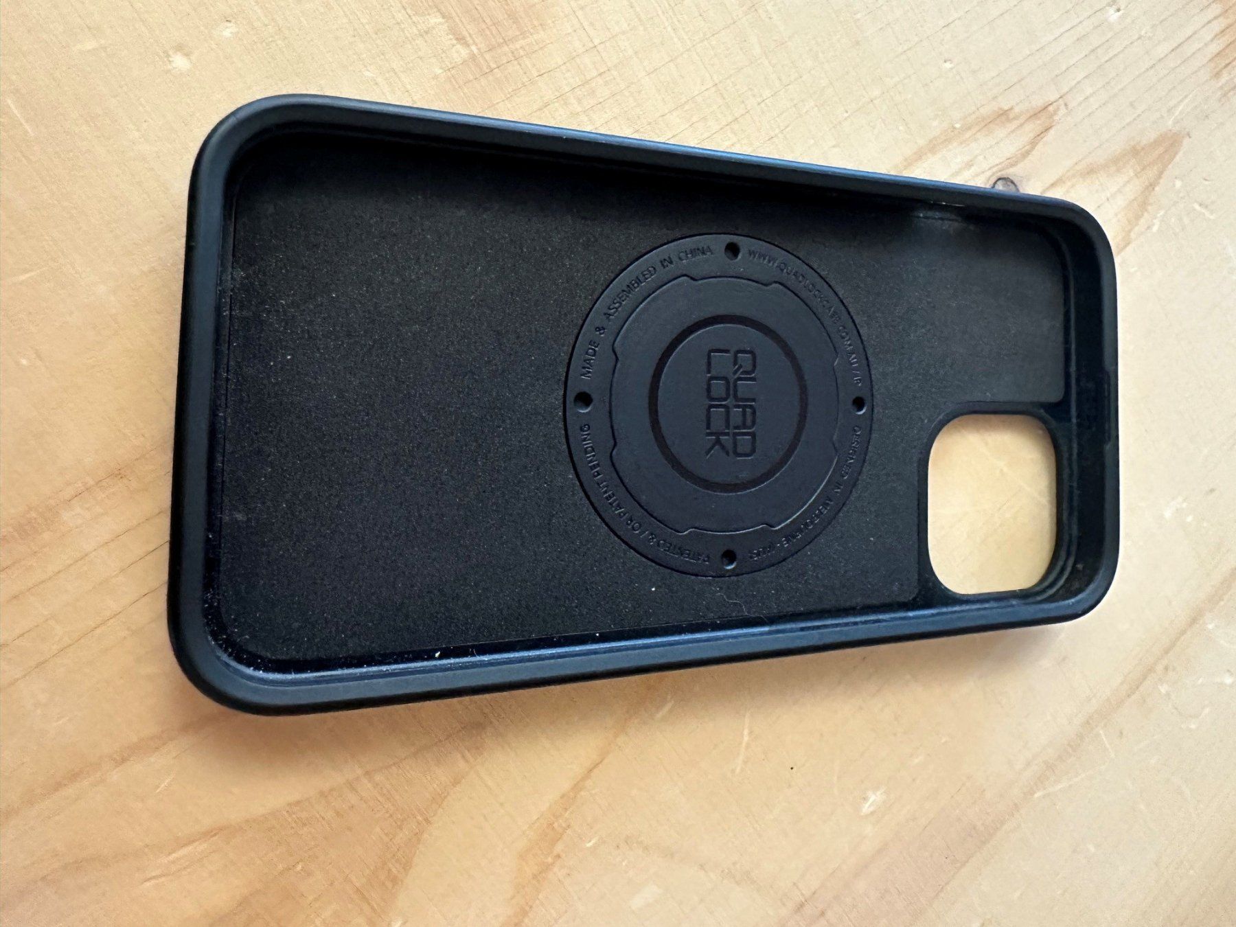 Quad Lock Staffe: Quad Lock Case für iPhone 14 – Usato da Riggisberg venduto da Luno 1