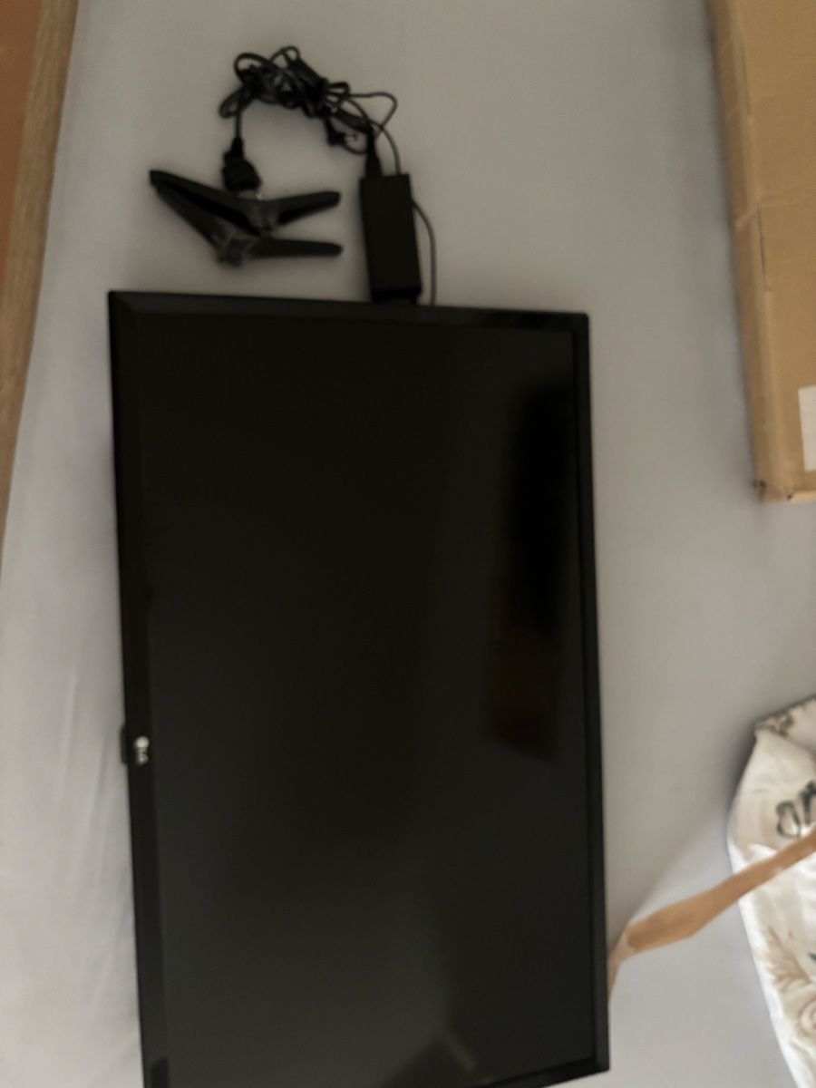 Televisori: LG 32" HD-LED TV,  – Nuovo (secondo la descrizione) da Winterthur venduto da pas_m2sl 1