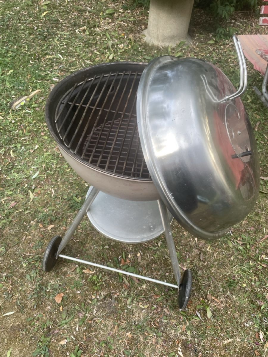 Griglie: Grill sur roulettes  – Usato da La Chaux-de-Fonds venduto da cecilea 1