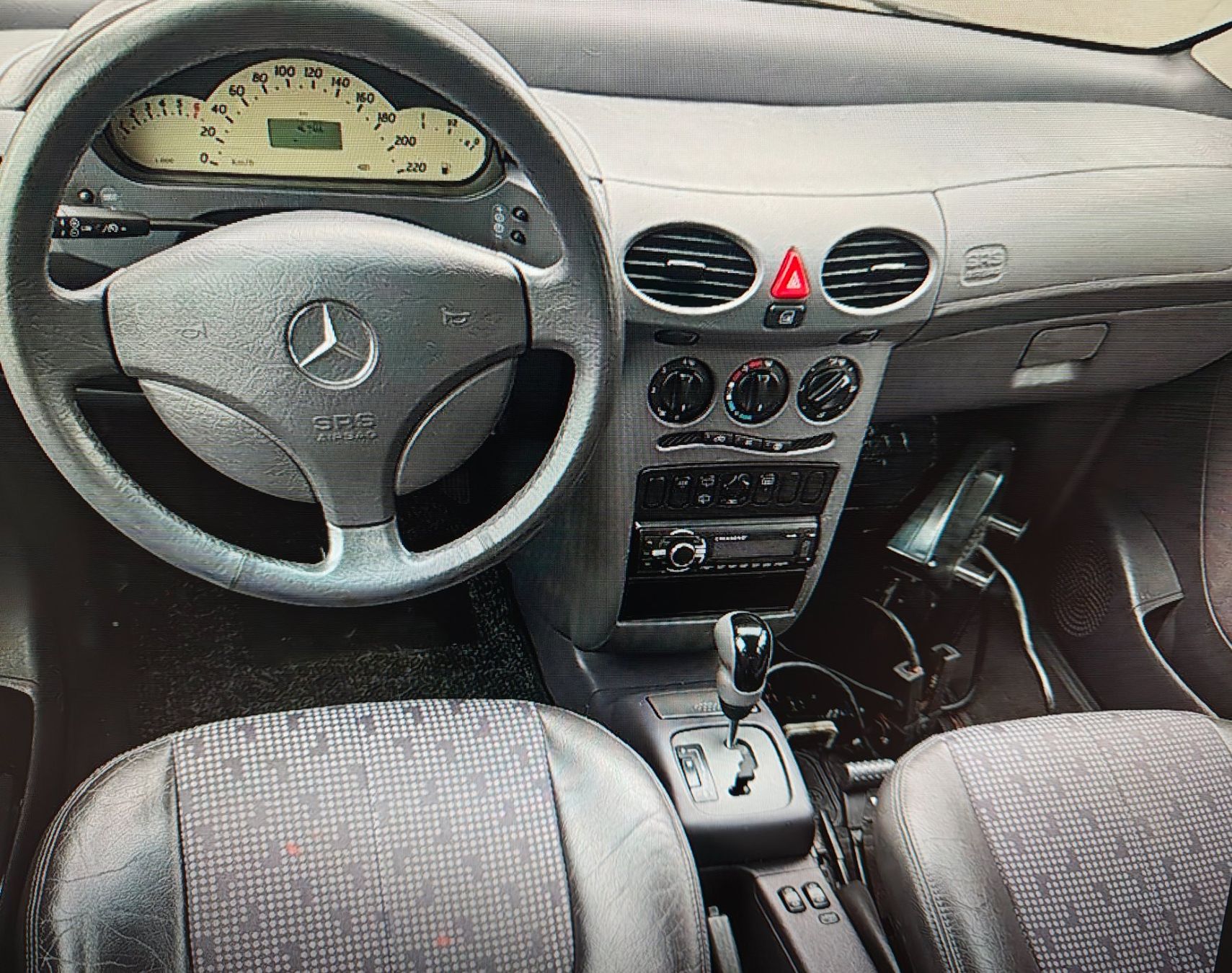 Mercedes-Benz Autos: A 168 mit Motorschaden – Defekt aus Hirzel von Garagegold01 5