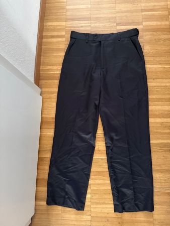 Herren Stoffhose Arrow schwarz Grösse 32x30 guter Zustand