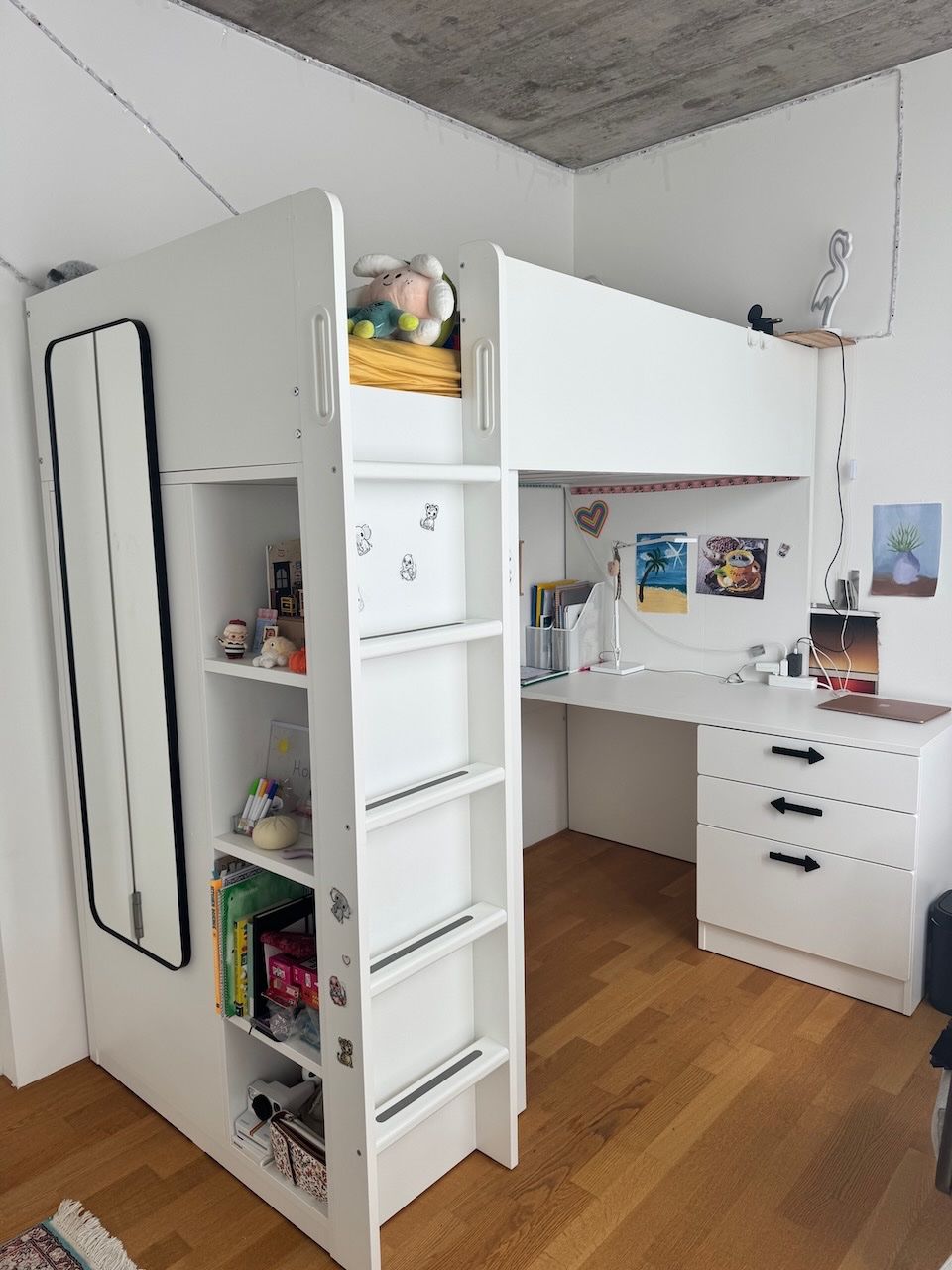 Ikea Letti: Child Loft bed with desk and storage space – Usato da Basel venduto da vre_b5r8