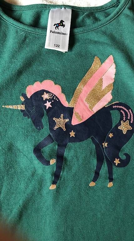 C&A Camicette, T-shirt & Top: Langarmshirts mit Einhorn C&A gr. 122 – Usato da Regensdorf venduto da Piritatti