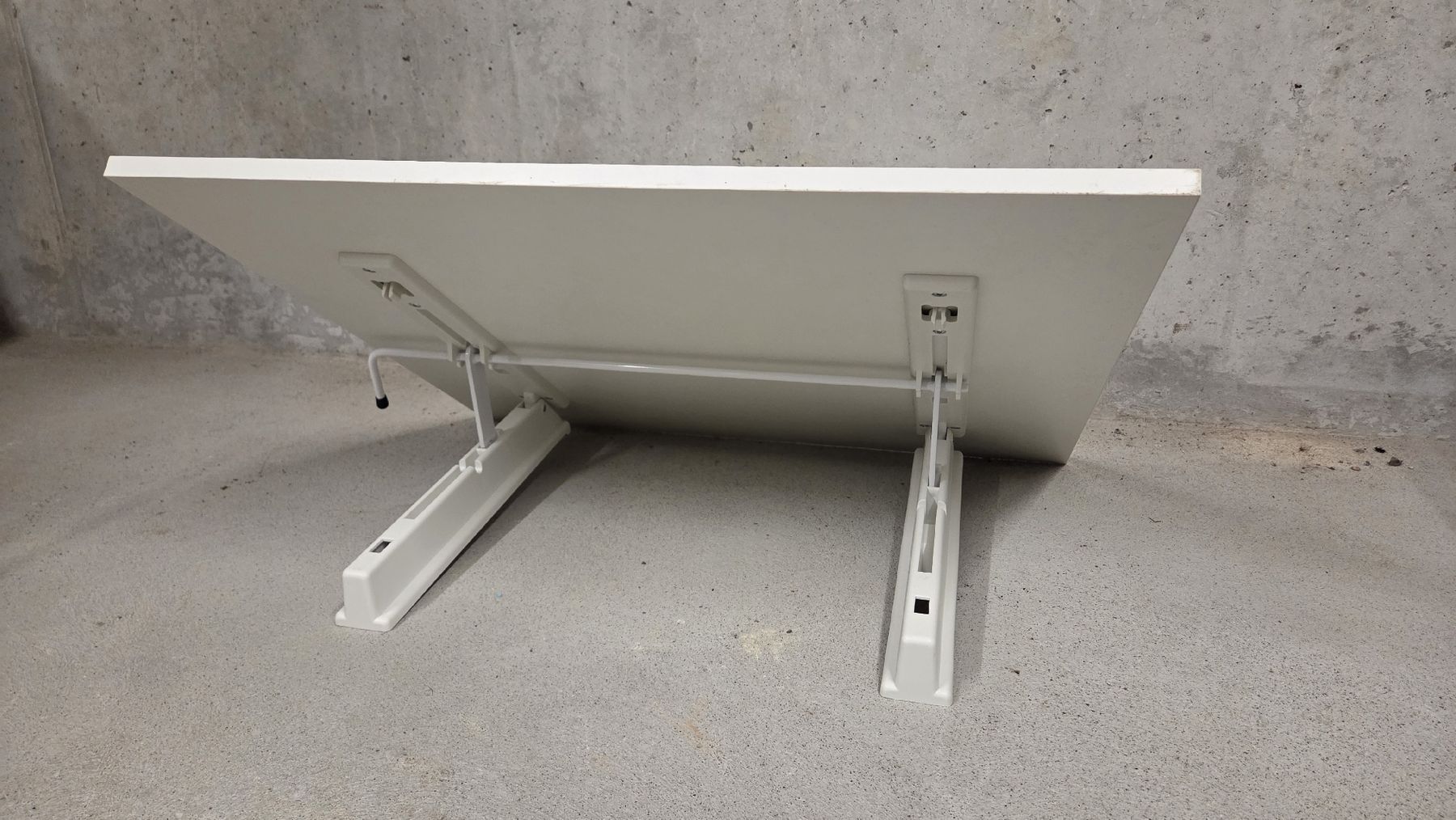 Piatti di portata: Rotring Zeichenplatte A2 mit Untergestell & Zeichenkopf – Nuovo (secondo la descrizione) da Niederwangen BE venduto da Ledermann95 1