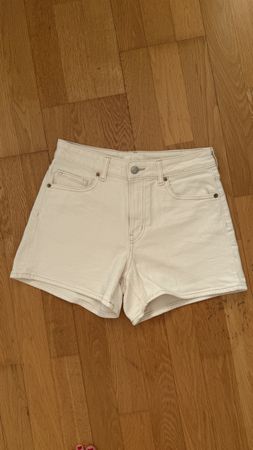 H&M off-white Denim Shorts, Size EUR 38