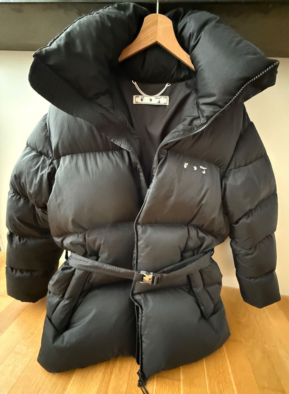 Off-White Vestes: Jacke Off White – D'occasion à Lenzburg par Duli0210 1