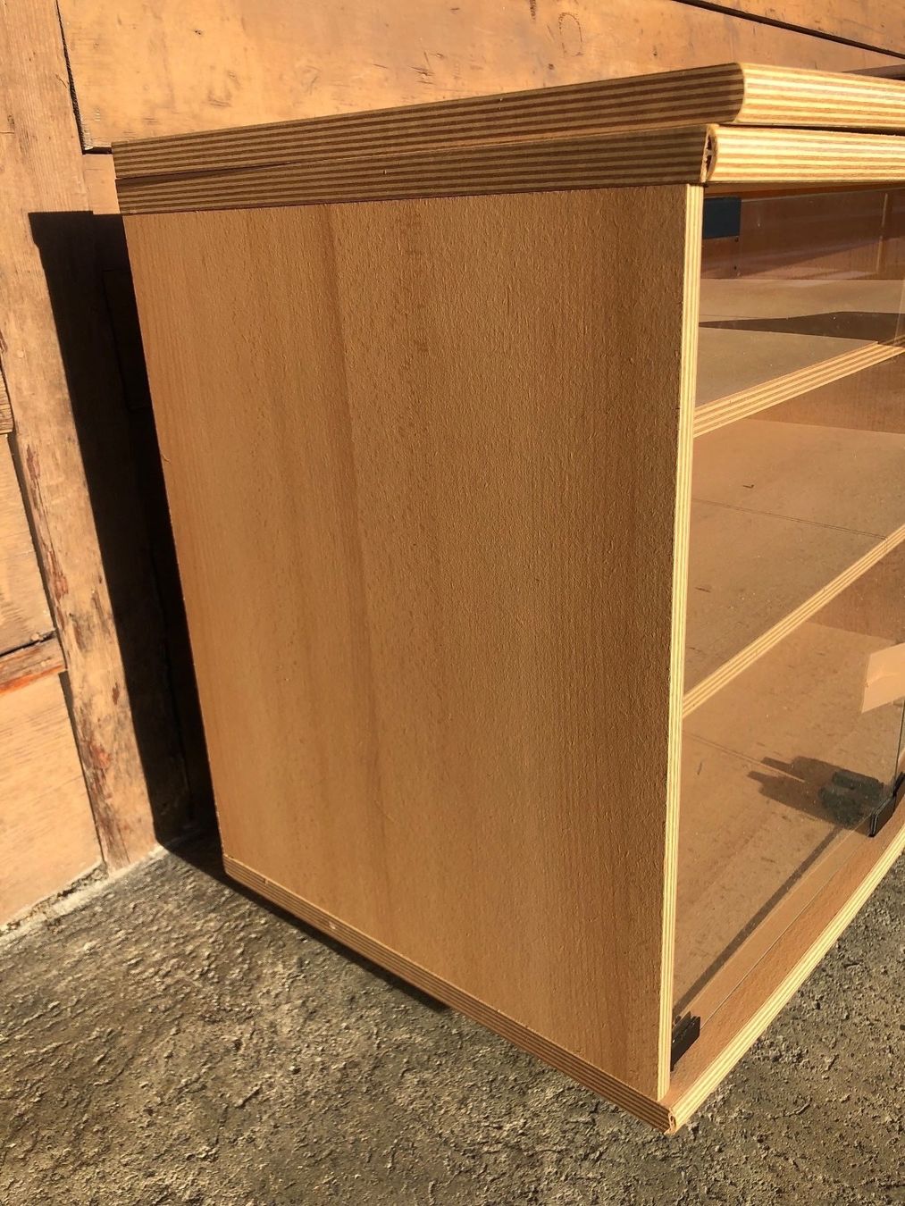 Mobili TV: Fernsehmöbel mit Glastüren – Usato da Eschlikon TG venduto da ArtRec 1
