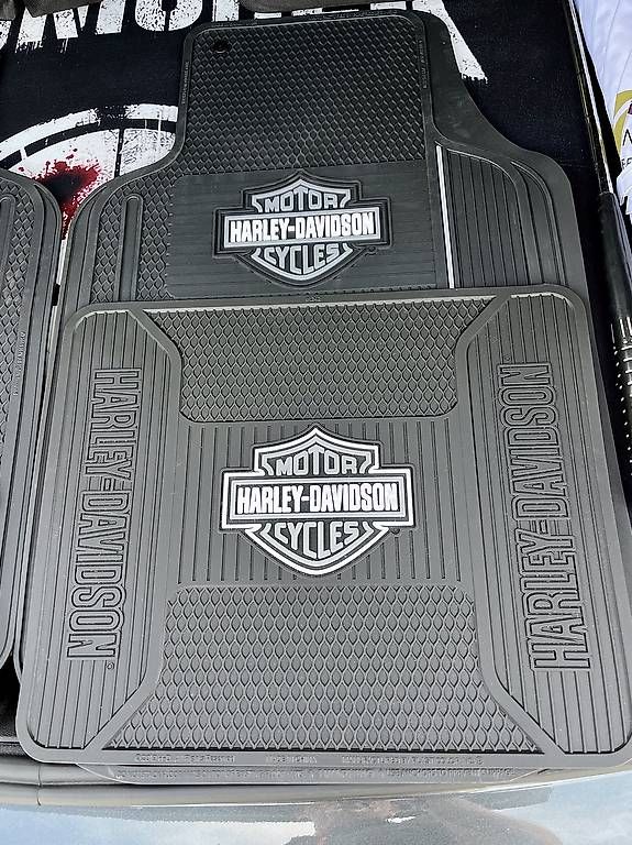 Tappeti & Tappetini: Harley-Davidson Fussmatten Set 4-teilig – Usato da Rheinfelden venduto da domrihm 1