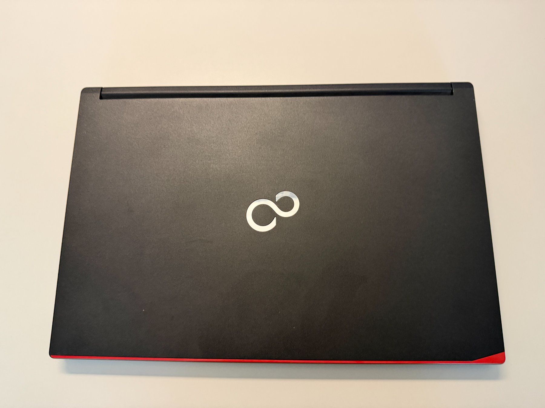 Fujitsu Notebook: Fujitsu LIFEBOOK E557 15.6" – Usato da Lauerz venduto da Pschilt3 1