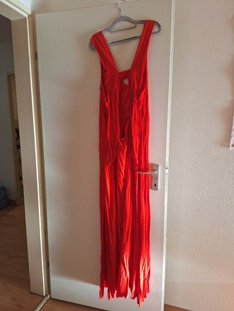 rotes kleid