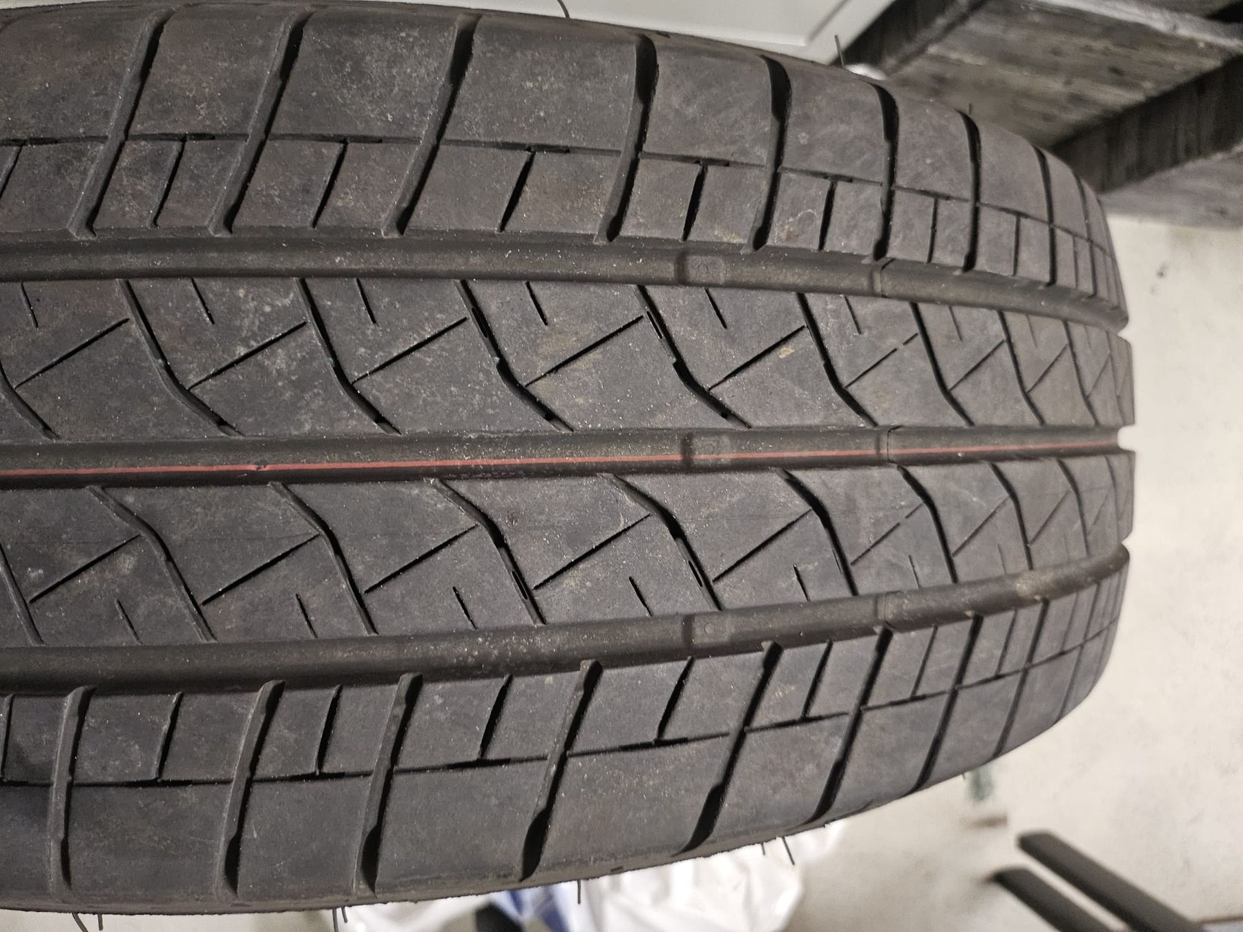 Pneumatici & Ruote complete: Bridgestone 215/60 R17 C Sommerpneu – Usato da Volketswil venduto da true_story 5